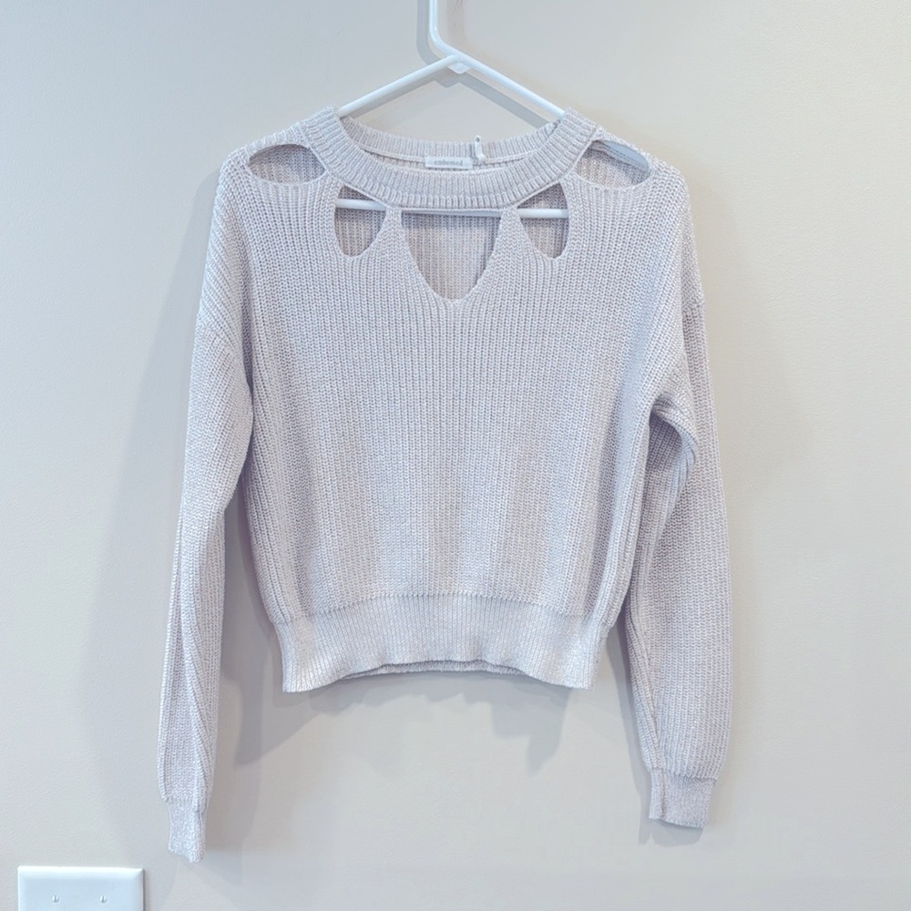🔥Embossed Elegant Cream Women's Sweater🔥